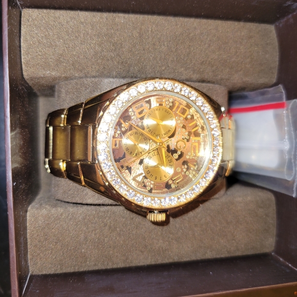 GUESS ORIGINAL watch. Animal print. Gold Toned. - Picture 3 of 7